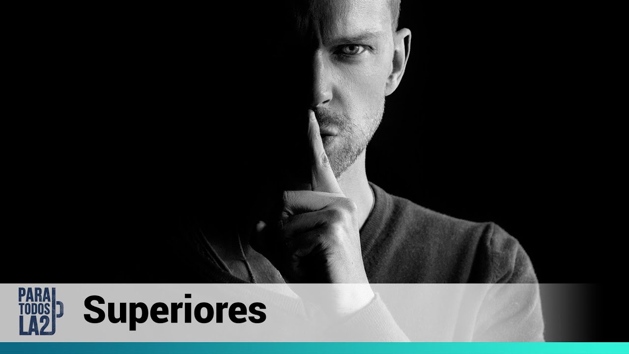 persona que se cree superior por tener dinero