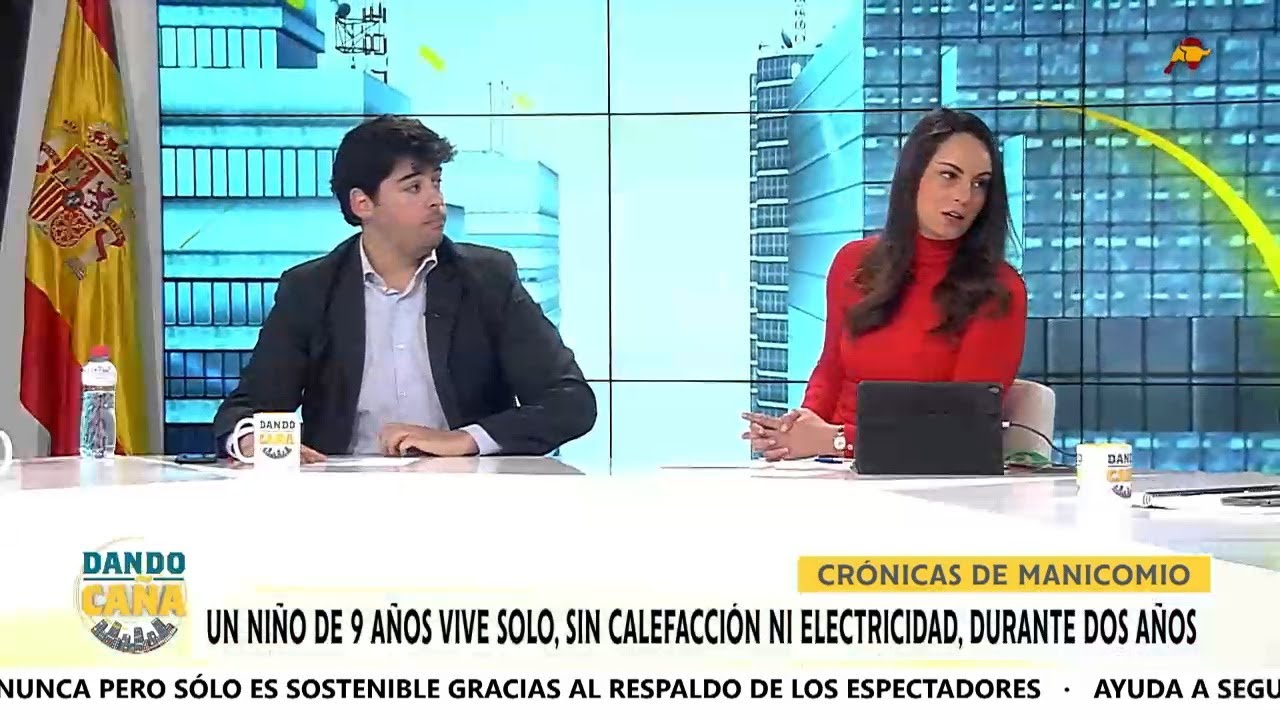 niño de nueve años vive solo